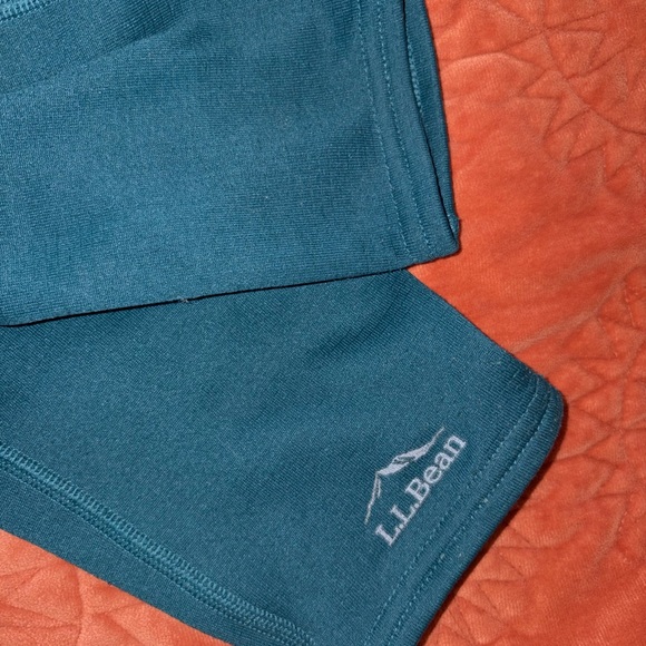 L.L. Bean❄️Women’s Heavyweight Base Layer Crew Top AND Pants in Spruce - Picture 14 of 15